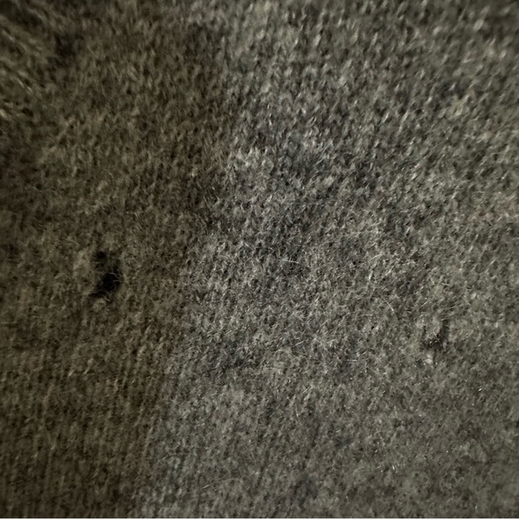 Soft Gray V-Neck Cashmere Sweater with Relaxed Fit (has 3 minor flaws-see pics) - Picture 4 of 5